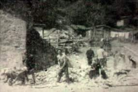 Събаряне на старата баня, 1943г.